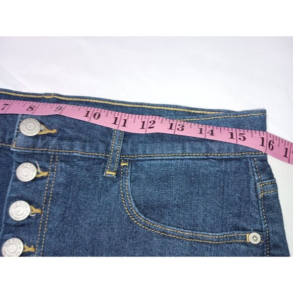 OLD NAVY:  Boyfriend Denim / Jean Shorts with Button Closure, Women's Size 8 - Picture 3 of 4